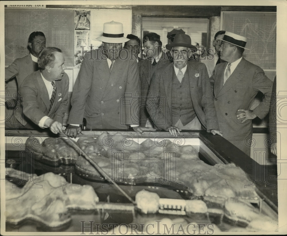 1936 Press Photo President Roosevelt & model of Tidal Power project - sbx00680