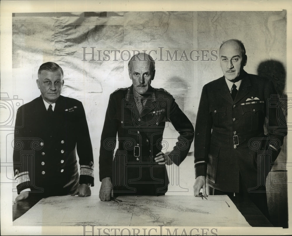 1942 Press Photo Cmdr JWR Beech, Maj Gen RO Alexander - sbx00709