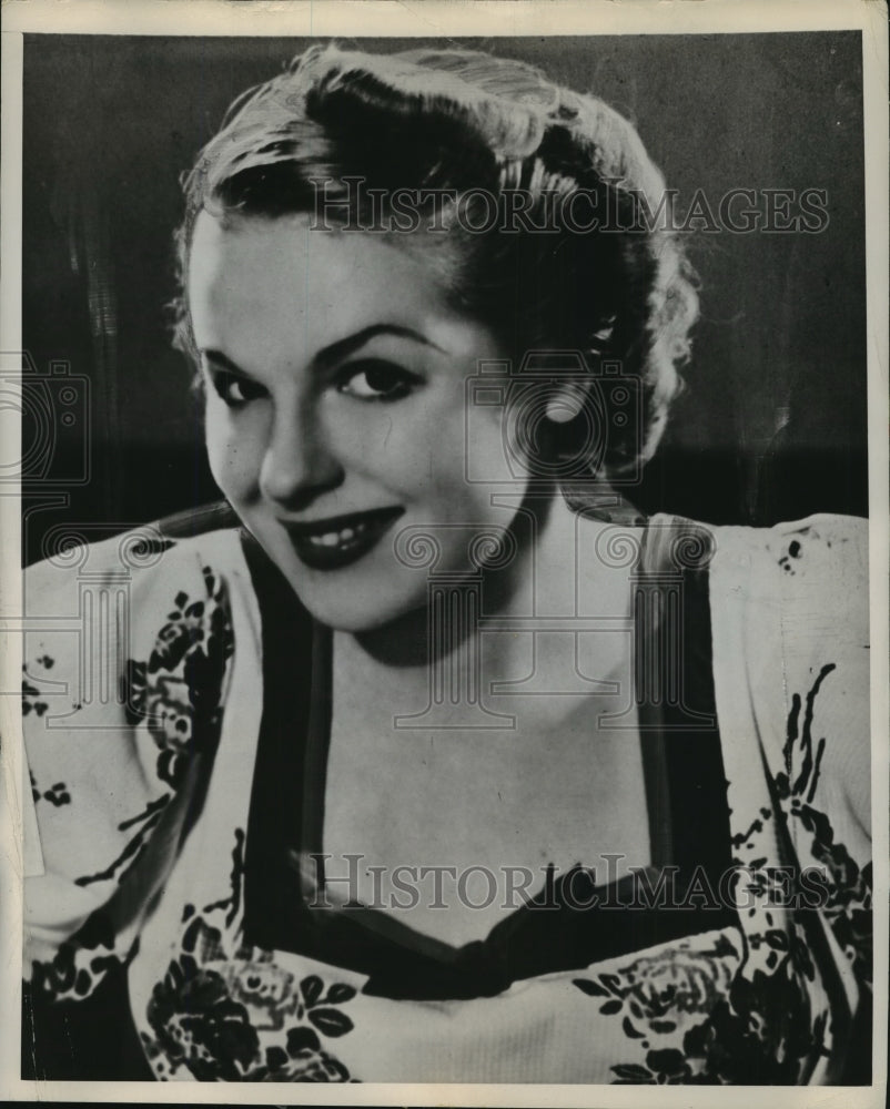1948 Press Photo Jievute Paulekiute now Mrs Bara Sears Rockerfeller - sbx00959