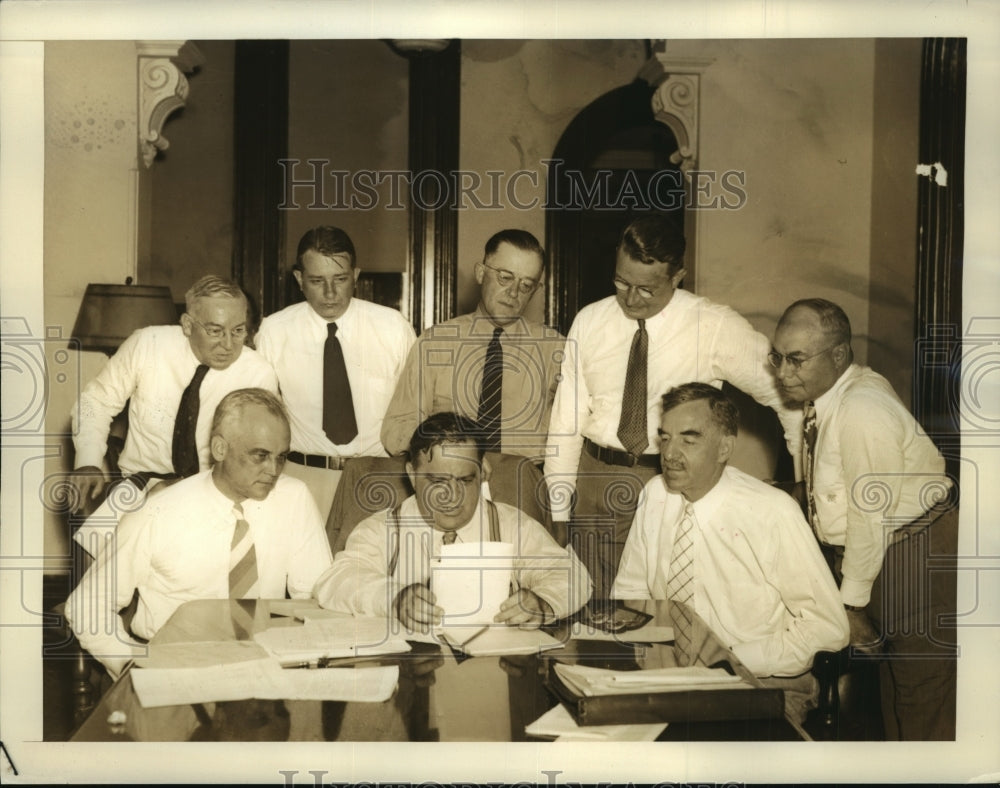 1939 Press Photo NYC Mayor LaGuardia, Milwaukee Mayor HH Burton - sbx01017