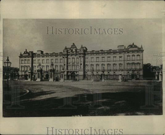 1925 Press Photo Buckingham Palace London England as King George ails