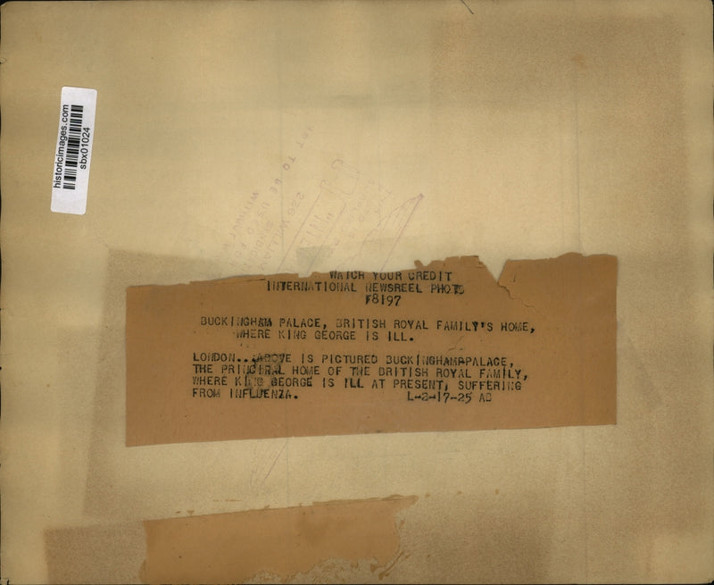 Load image into Gallery viewer, 1925 Press Photo Buckingham Palace London England as King George ails
