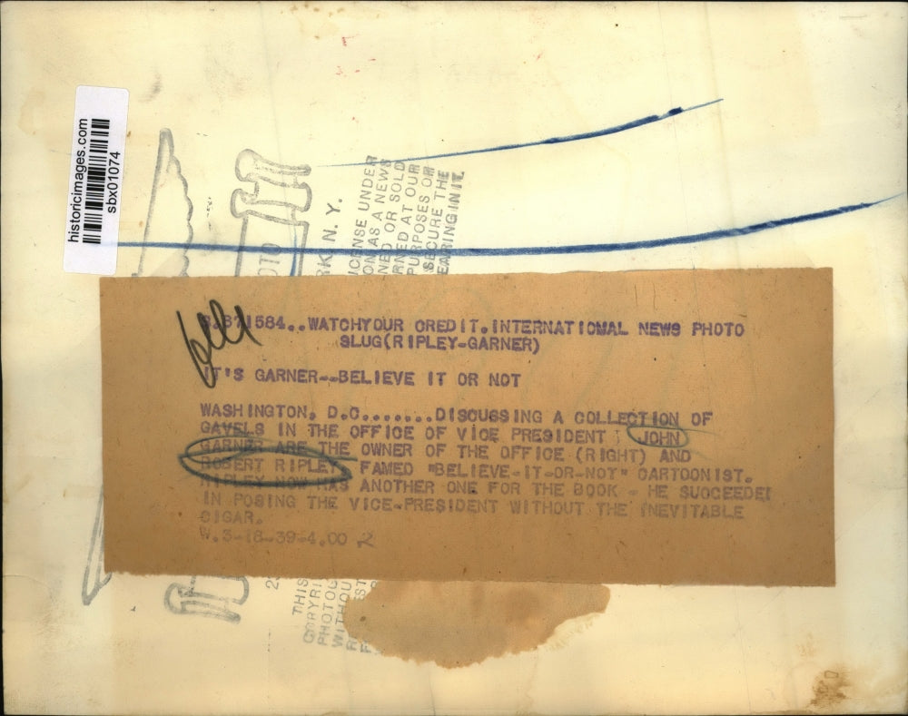 1939 Press Photo VP John Garner & Robert Ripley & gavel collection - sbx01074
