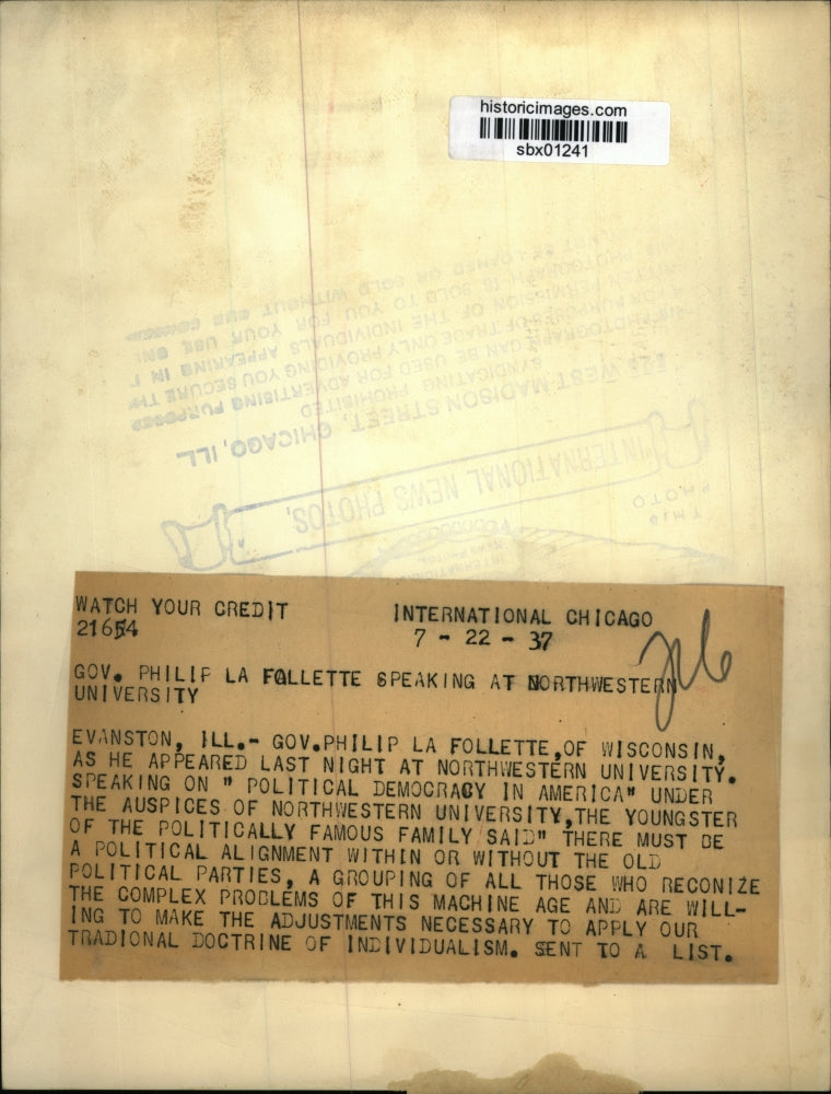 1937 Press Photo Wisconsin Governor Phillip La Follette at a speech - sbx01241