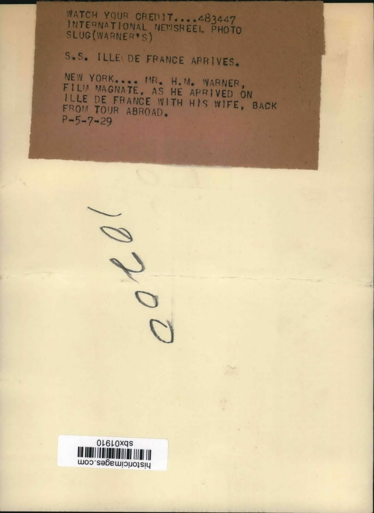 1929 Press Photo Film magnate HM Warner & wife in NYC aboard Ile de France