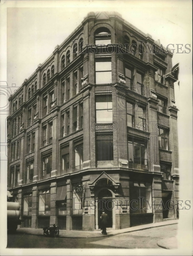 1940 Press Photo London offices AP before Nazi bomb raid interrups communication