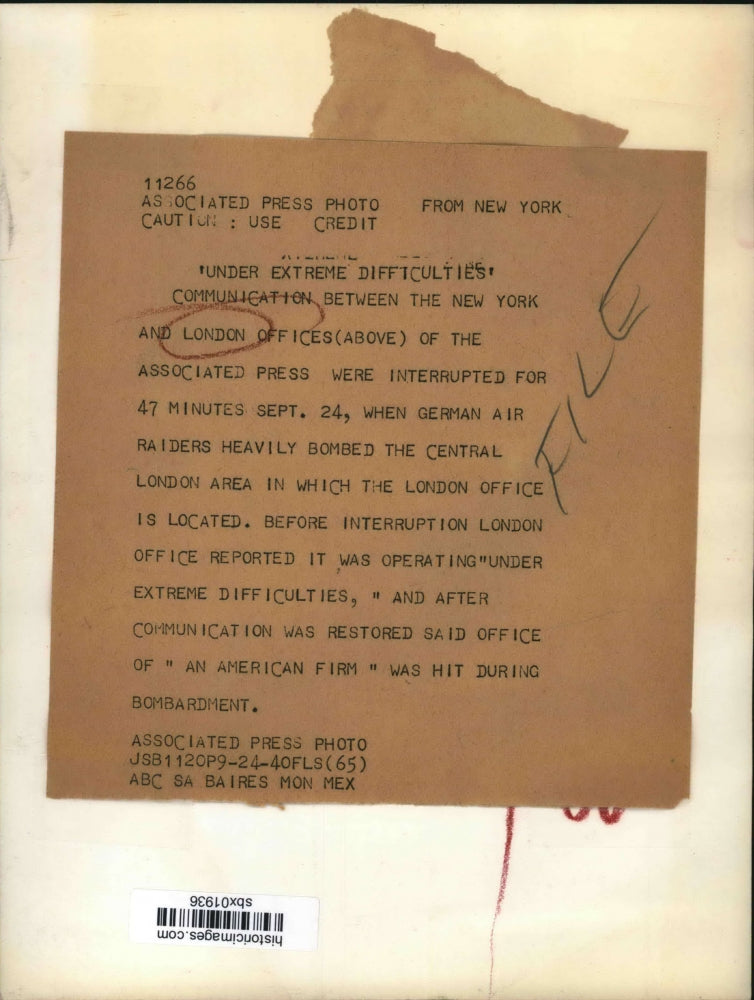 1940 Press Photo London offices AP before Nazi bomb raid interrups communication