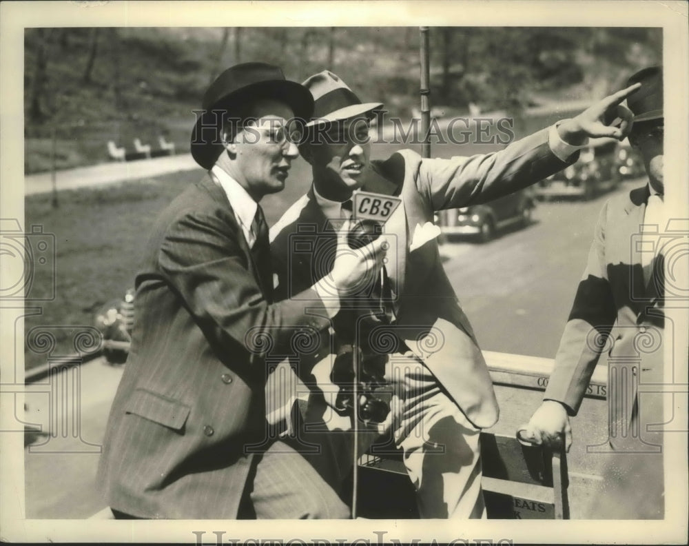 1938 Press Photo FD Roosevelt Jr son of President & Ted Husing at NY race