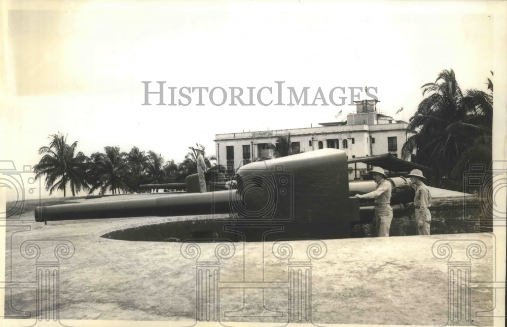 1939 Press Photo Soldiers guard Atlantic entrance to the Panama Canal