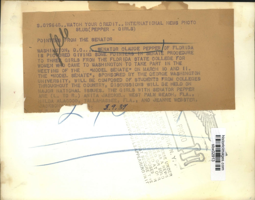 1939 Press Photo Sen. Claude Pepper teaches senate procedure to visiting coeds