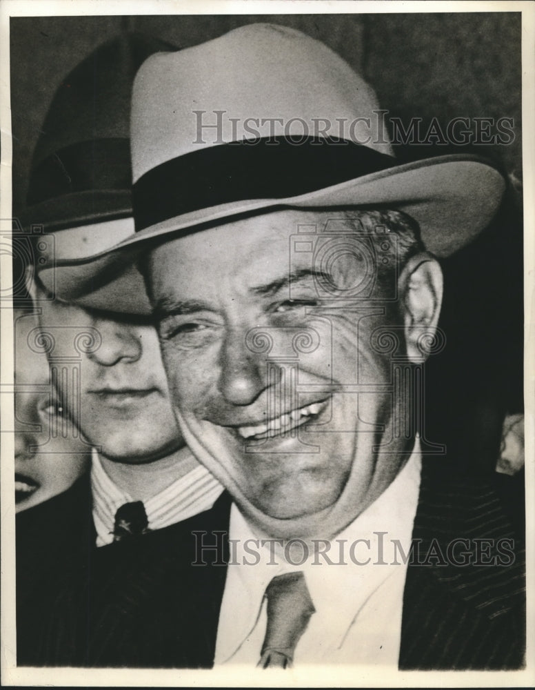 1942 Press Photo Earl Browder Communist leader freed by order of Pres. Roosevelt