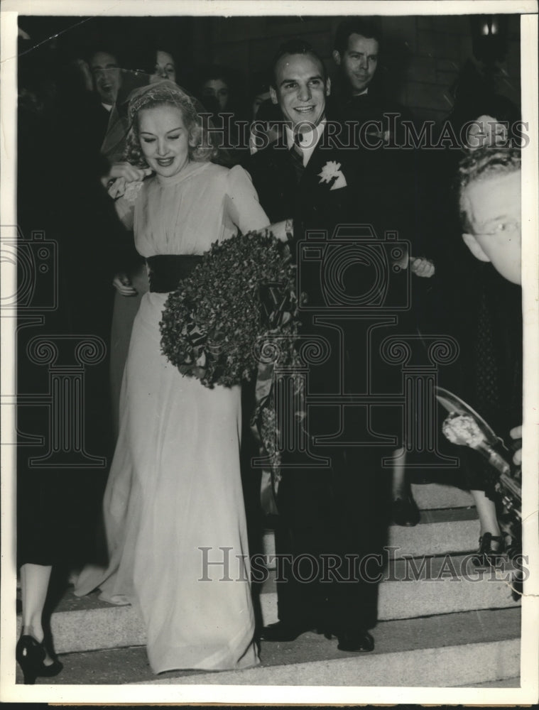 1937 Press Photo Jackie Coogan & Betty Grable leave their wedding at St. Brendan