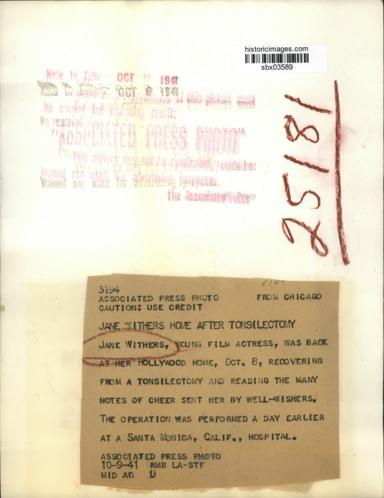 1941 Press Photo Jane Withers recovering from tonsillectomy at home - sbx03589