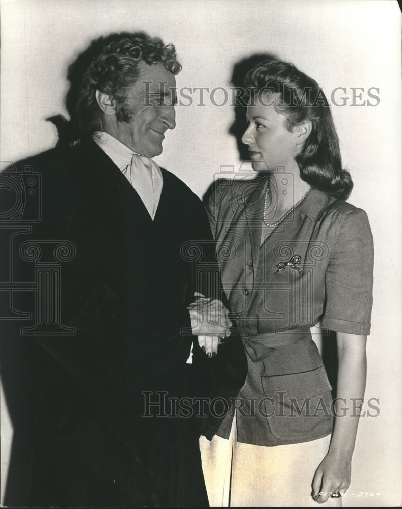 Press Photo Jacquelin Holt met her grandfather on s et of The Remarkable Andrew