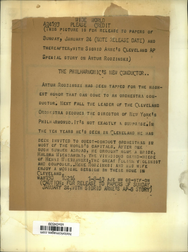 1943 Press Photo Artur Rodzinksi Philharmonic's New Conductor with his Wife