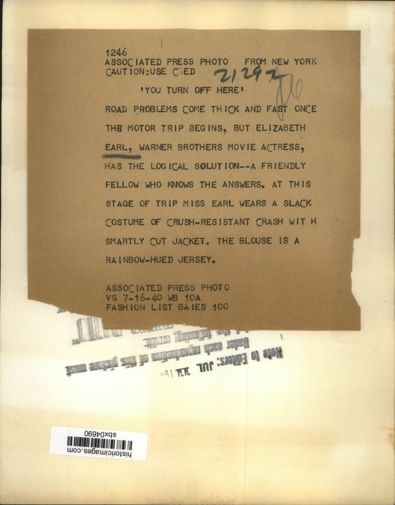 1940 Press Photo Elizabeth Earl in Slack Costume asks for directions - sbx04690