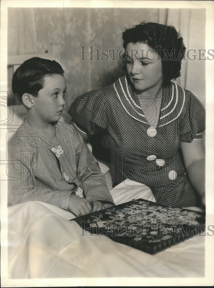 1935 Press Photo David Holt & Mrs. Martha Holt after recovering from illness
