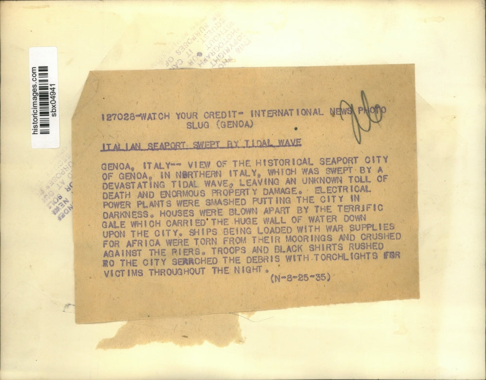 1935 Press Photo View of historical seaport city of Genoa, Italy - sbx04941