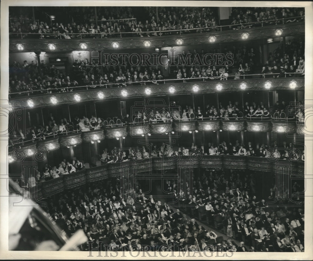 1933 Press Photo Diamond Horsehoeat Metropolitan Opera House Rigoletto