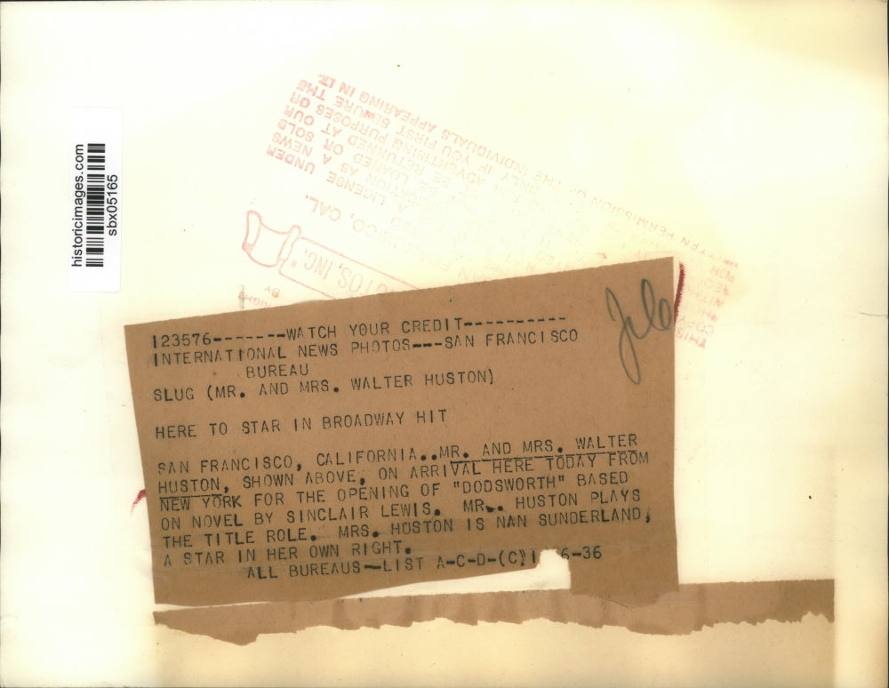 1936 Press Photo Mr. & Mrs. Walter Huston arrive for opening of Dosworth