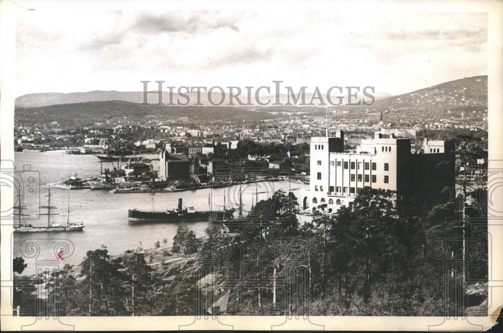 1940 Press Photo German Warships, Warplanes and Troops Invaded Oslo Norway