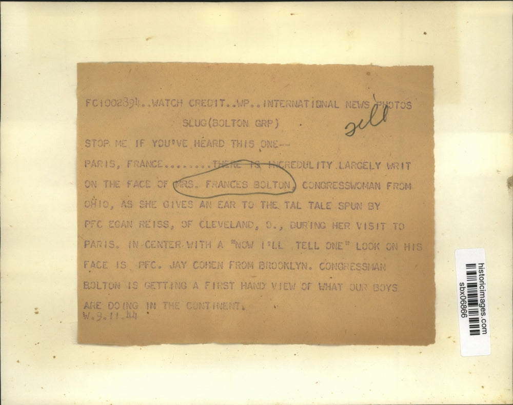 1944 Press Photo Mrs Frances Boulton Ohio congresswoman, Pfc Egan Reiss in Paris