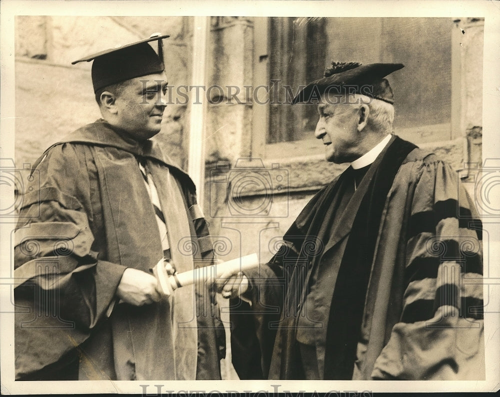 1936 Press Photo J.Edgar Hoover Receiving Honorary Degree of Doctor of Laws