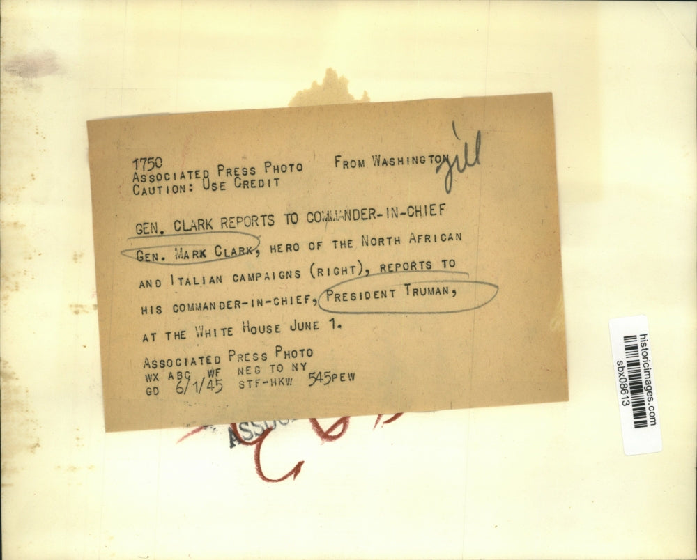 1945 Press Photo Gen Mark Clark Meeting with President Truman at White House