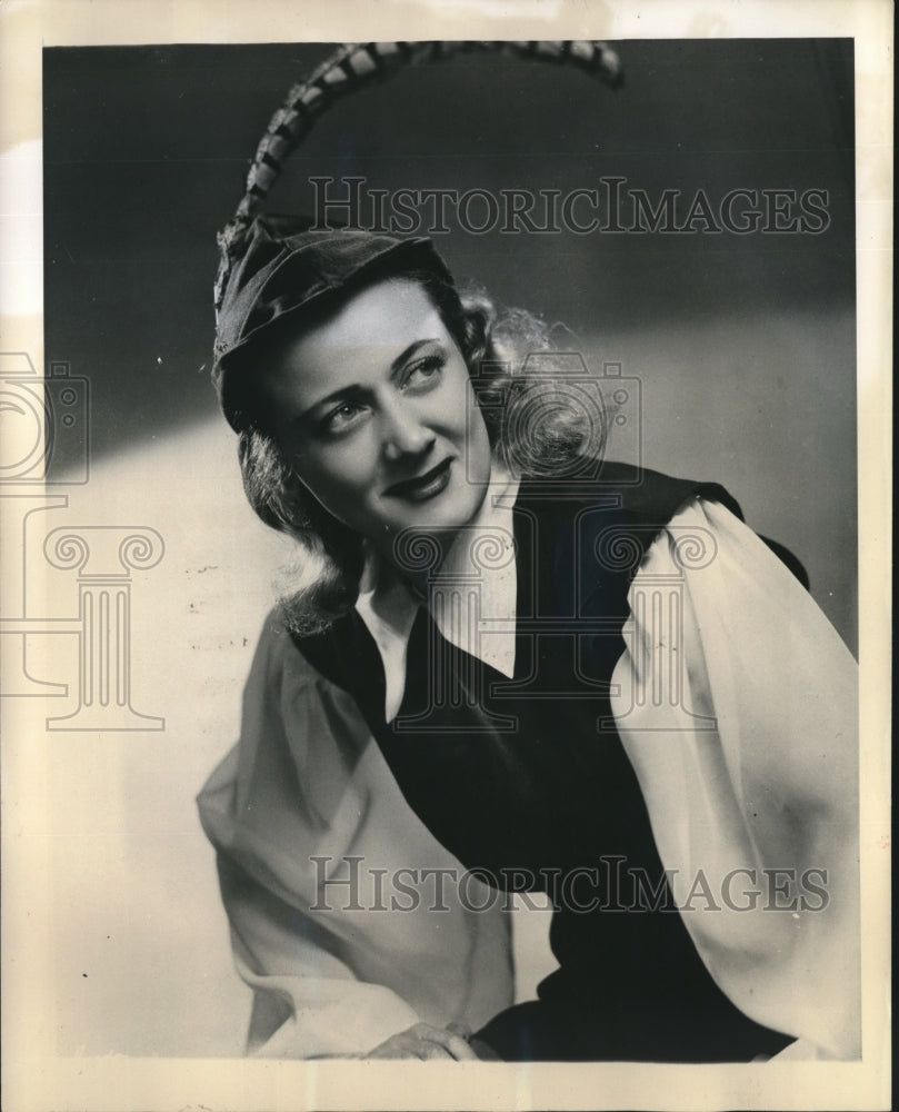 1944 Press Photo Actress Edith Herlick in "Robin Hood" - sbx09952