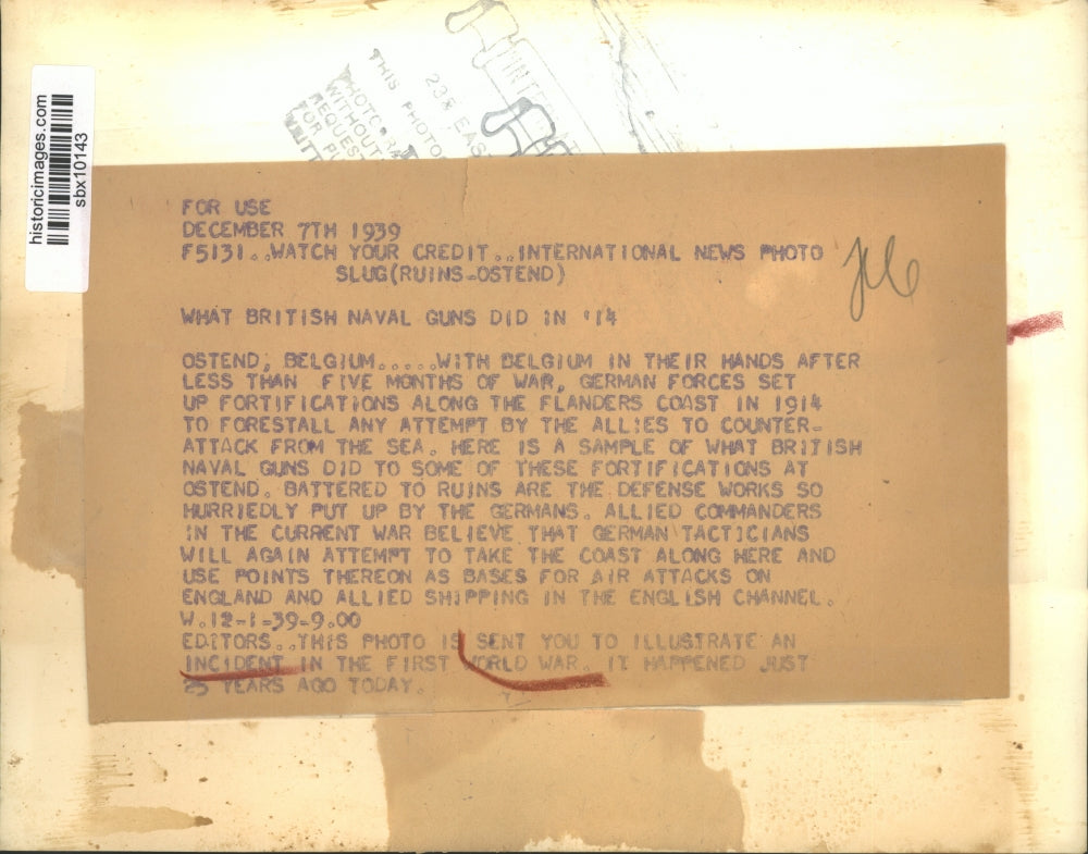 1939 Press Photo British Naval Gun Damage in Ostend, Belgium - sbx10143