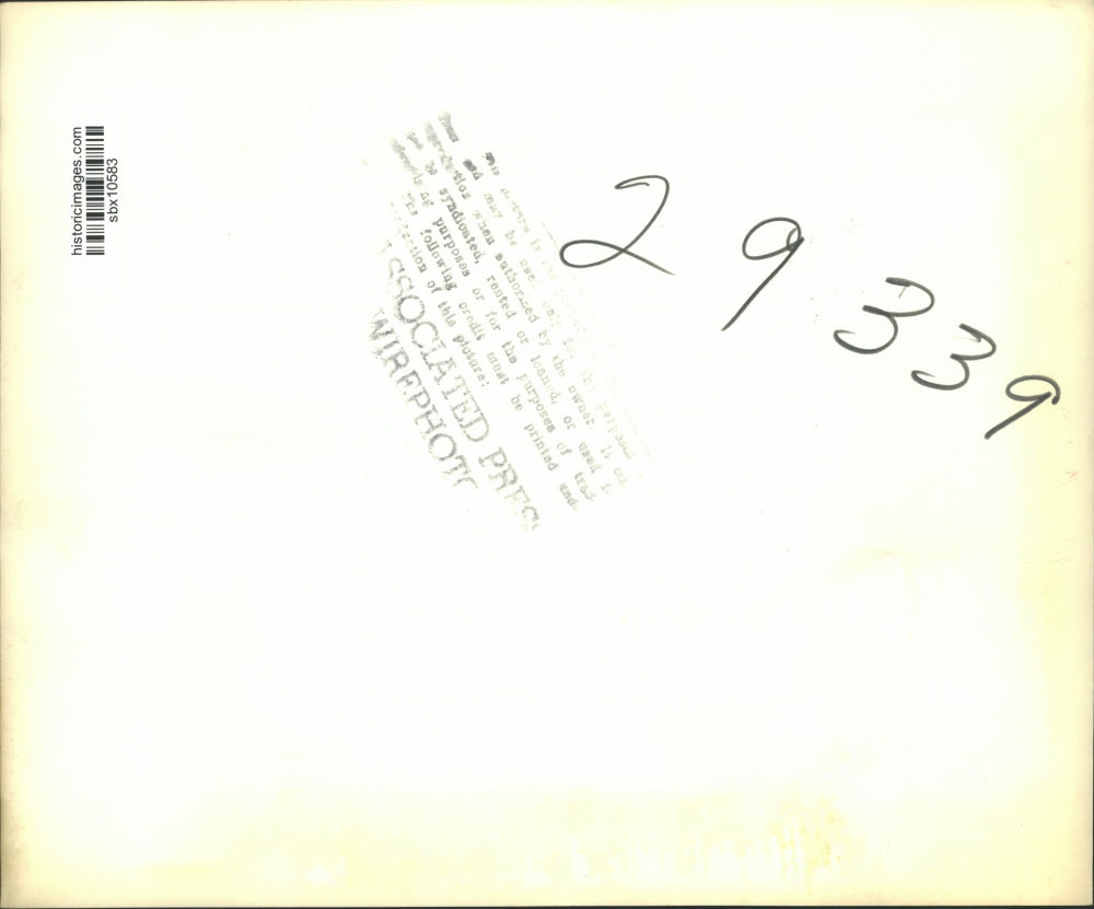 1953 Press Photo Sen. Joseph McCarthy & Miss Jean Kerr engaged to wed