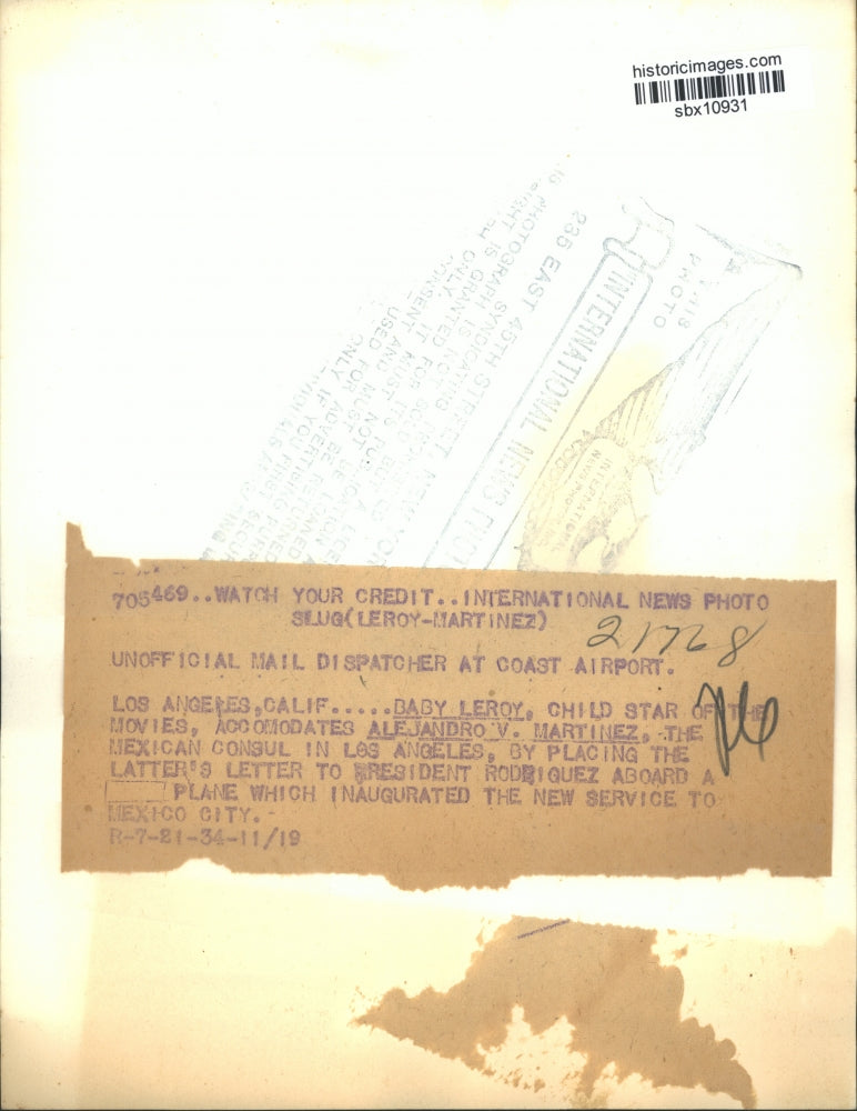 1934 Press Photo Actor Baby Leroy Accomdates Alejandro Martinez in Los Angeles