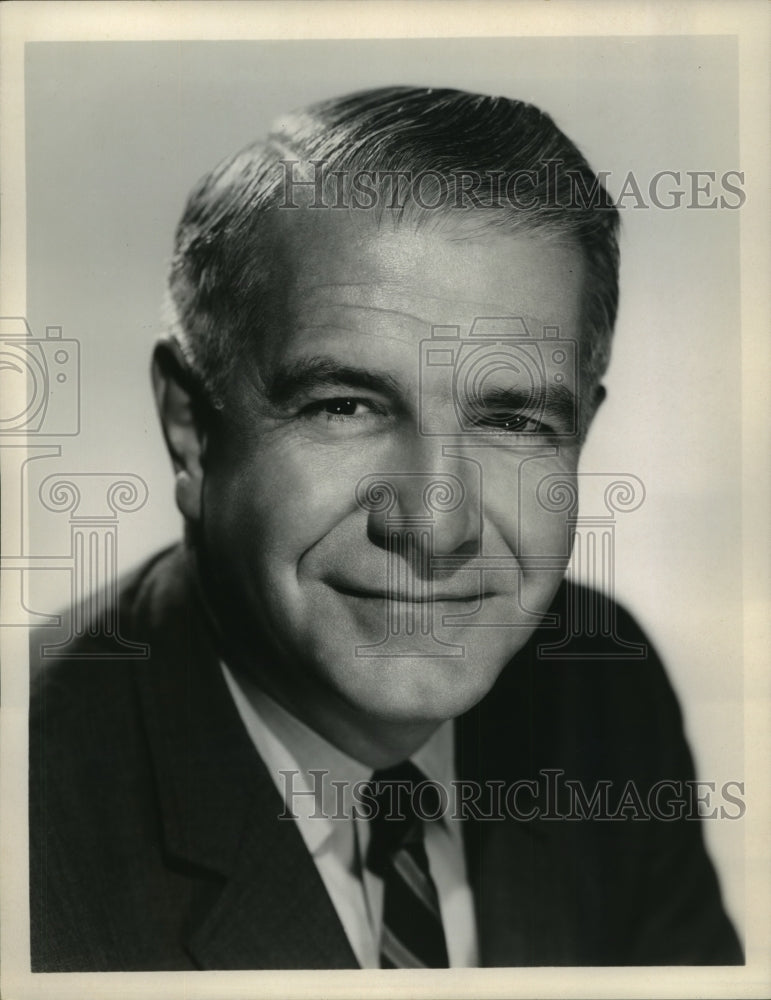 Press Photo Harry Reasoner in The Hipper Temptation on CBS Television Network