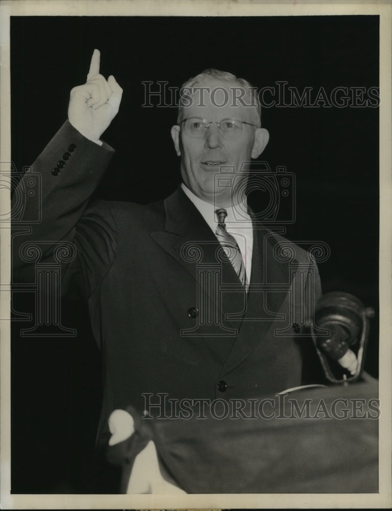 1944 Press Photo Governor Earl Warren of California at Chicago Stadium