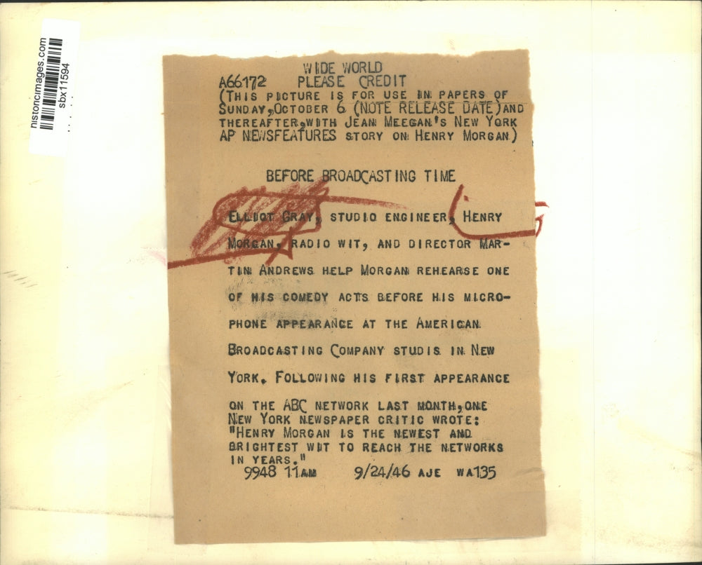 1946 Press Photo Studio Engineer Elliot Gray With Henry Morgan and Martin Andrew