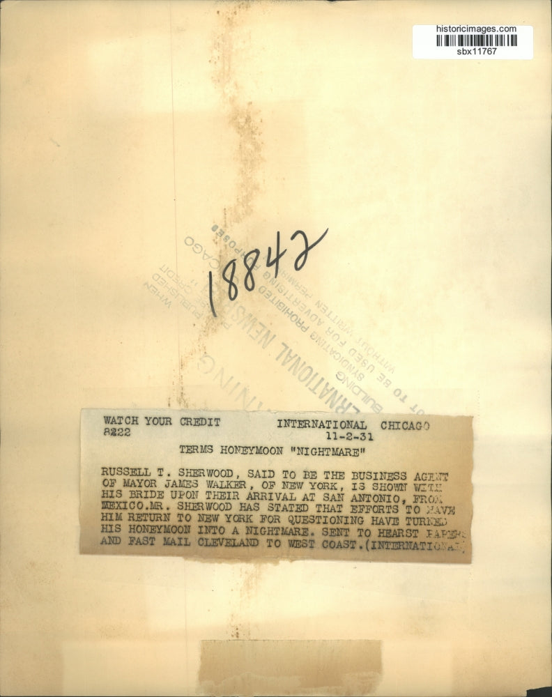 1931 Press Photo Russell T Sherwood & bride arrive San Antonio Texas - sbx11767