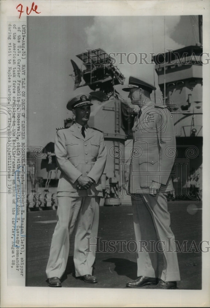 1946 Press Photo Capt Herbert E Reagan & Rear Adm John H Cassady of USS FDR