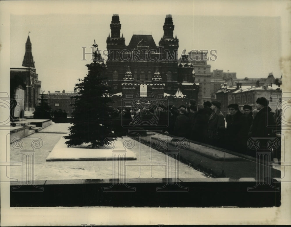 1954 Press Photo The Kremlin on Red Square Where the Men Who Rule Russia Live