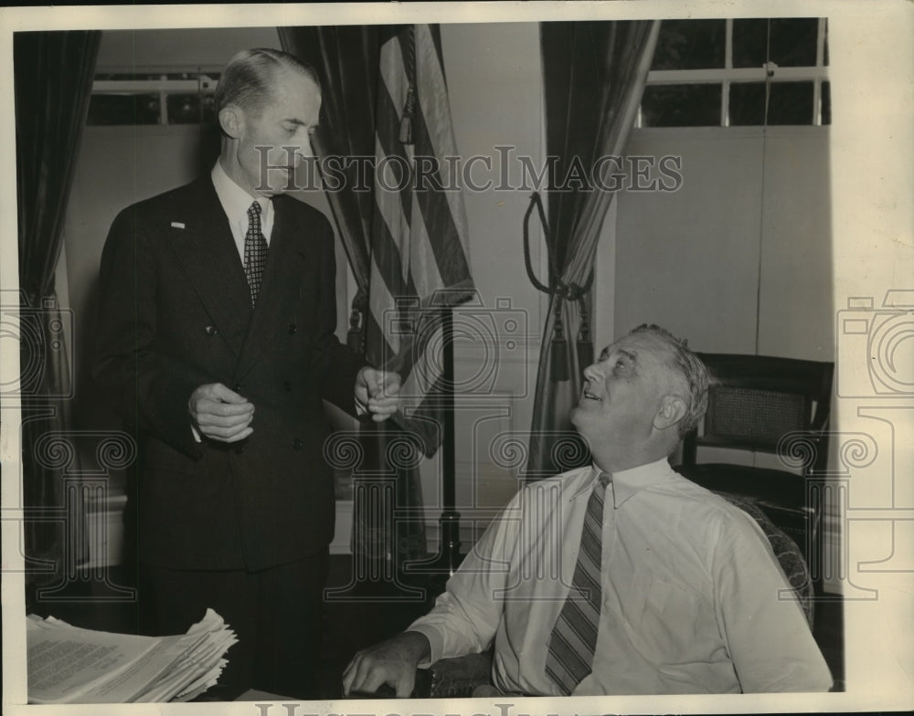 1940 Press Photo President Roosevelt Greets Secretary Marvin McIntyre