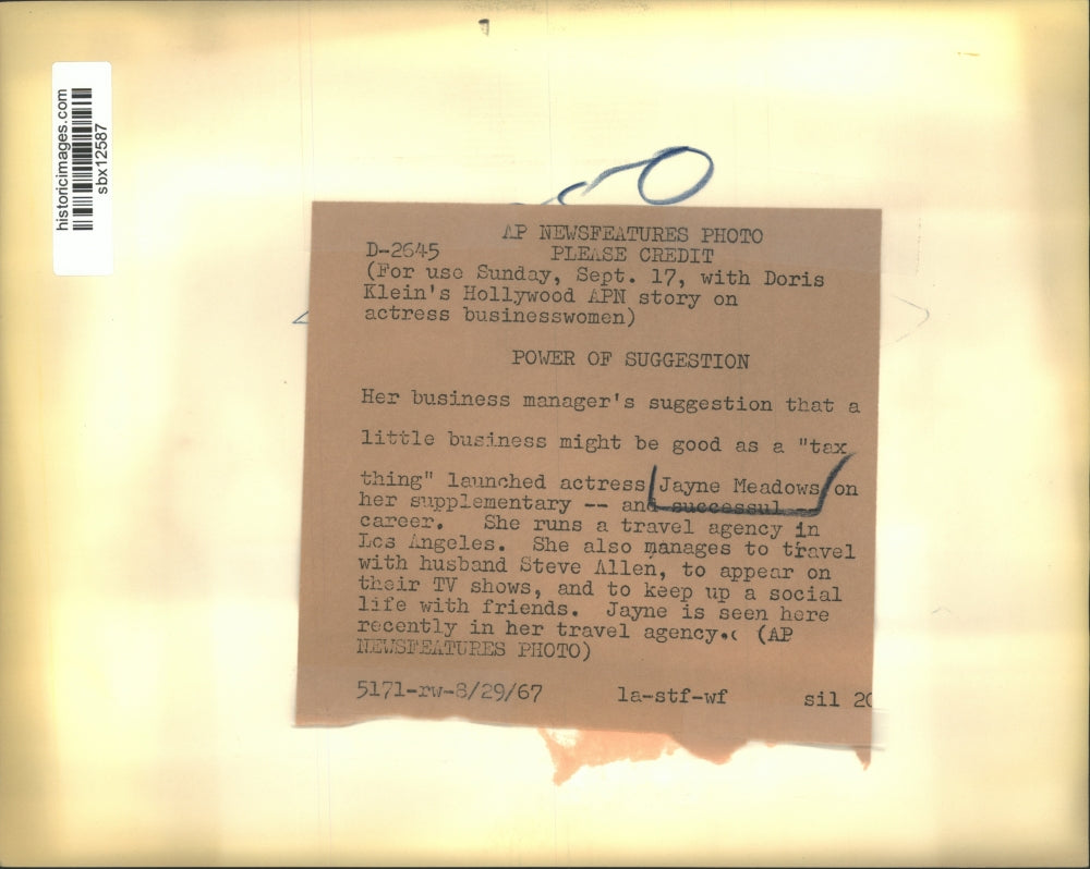 1967 Press Photo Hollywood Actress Jayne Meadows runs a travel agency business