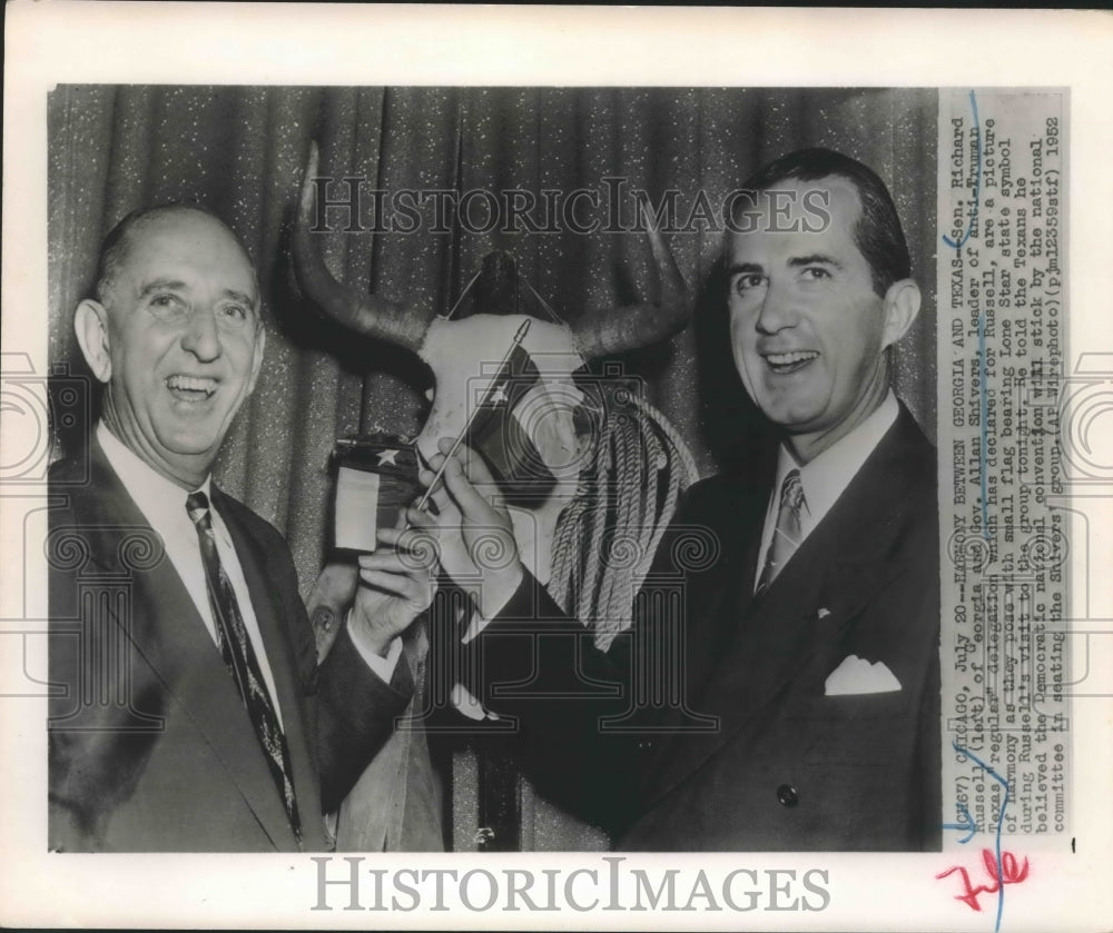 1952 Press Photo Richard Russell Visits Allan Shivers' Anti-Truman Delegation