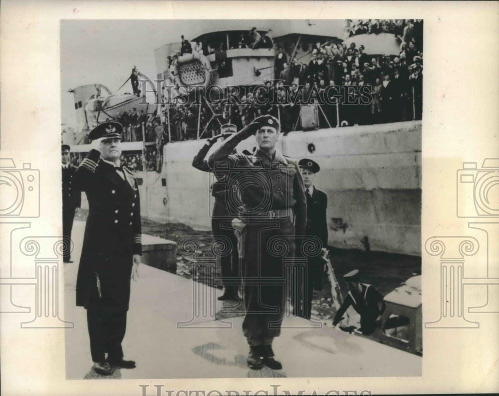 1945 Press Photo Crown Prince Olaf Arrives in Norway from Britain - sbx13734