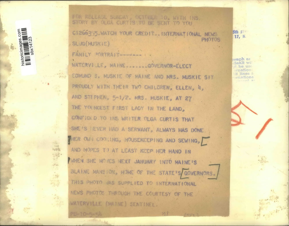 1954 Press Photo Governor-Elect Edmund Muske of Maine Family Portrait