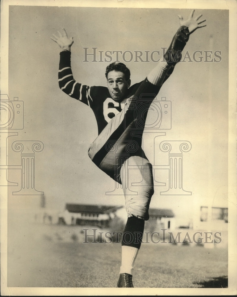 Press Photo Kent Ryan Halfback of Utah State Agriculture College. - sbx14599