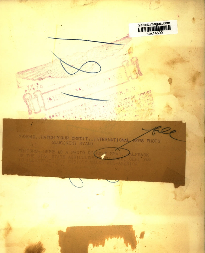 Press Photo Kent Ryan Halfback of Utah State Agriculture College. - sbx14599