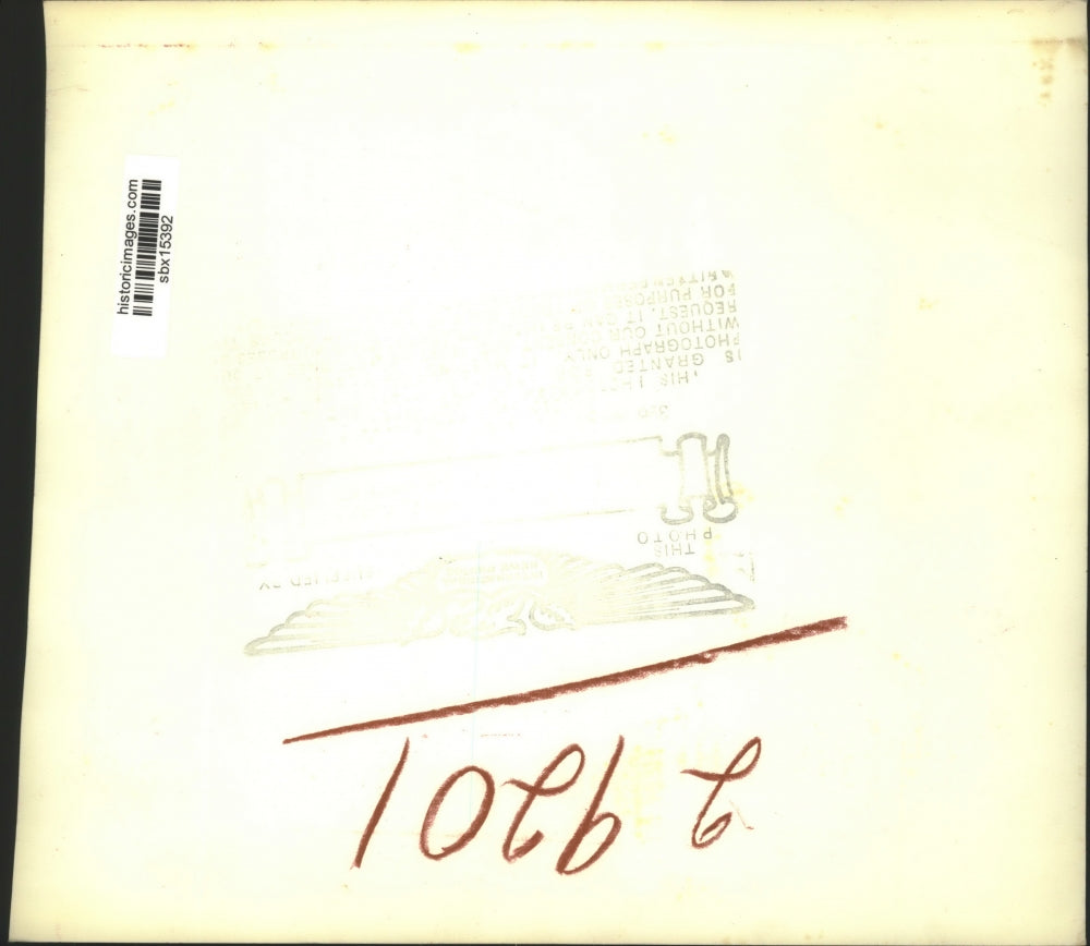 1946 Press Photo Lucy Malcolmson with attorneys Richard Cantillon, Archie Orme