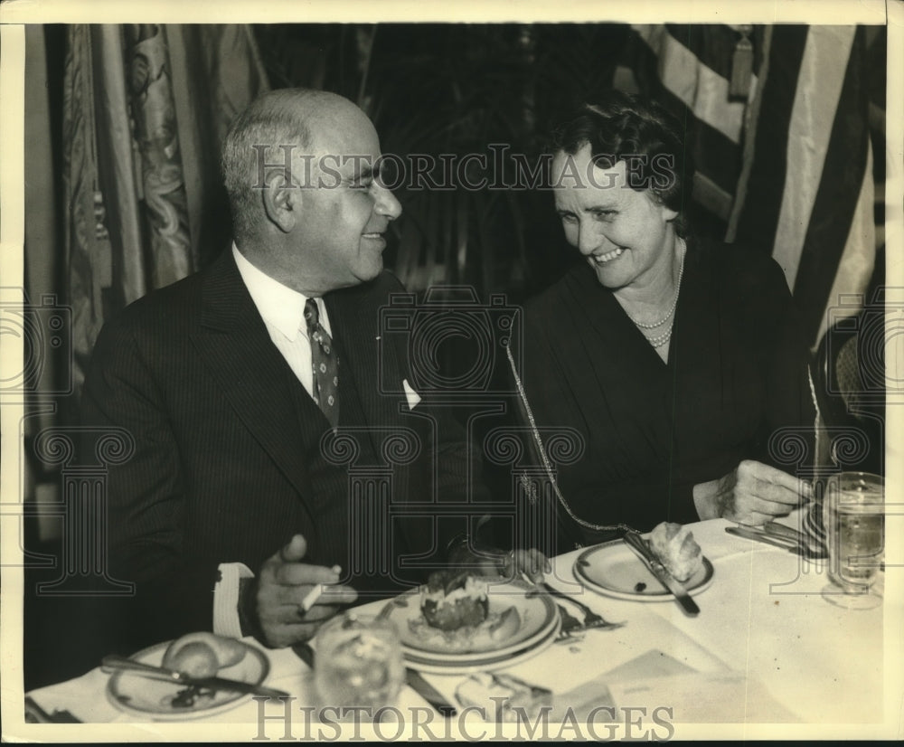1937 Press Photo Gov Herbert H Lehman Chats with Sen Dixie Bibb Graves at Conf