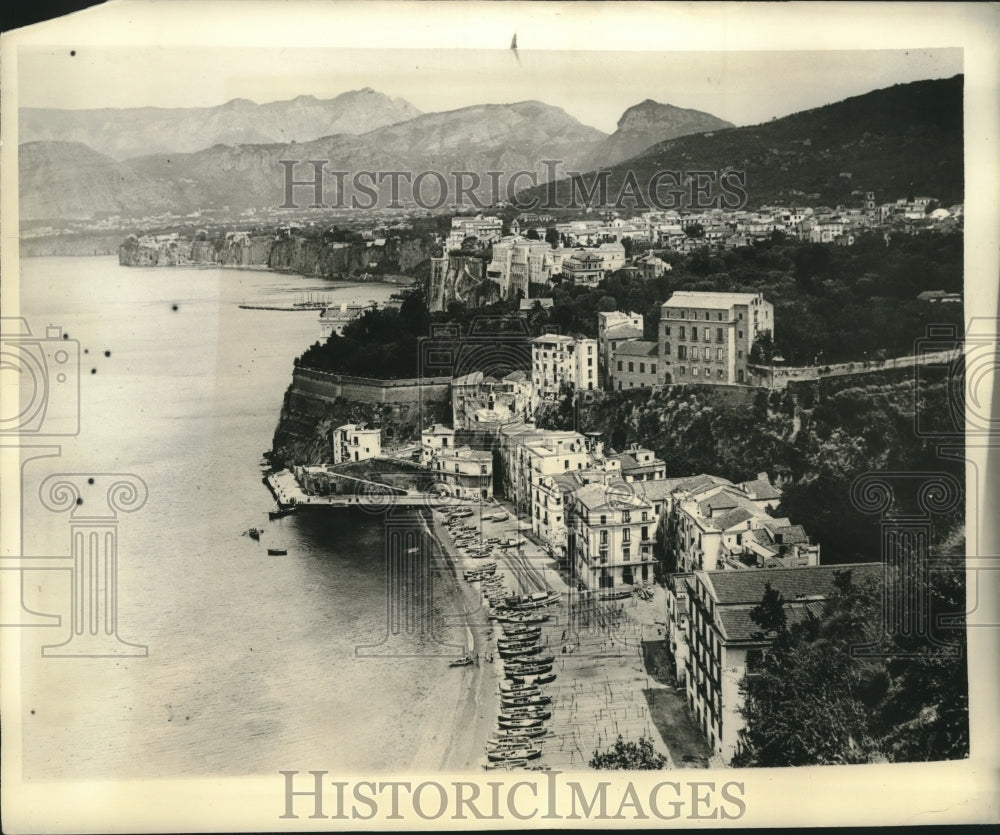 Press Photo Sorrento on Naples Bay Most Beautiful Spot on Italian Coast