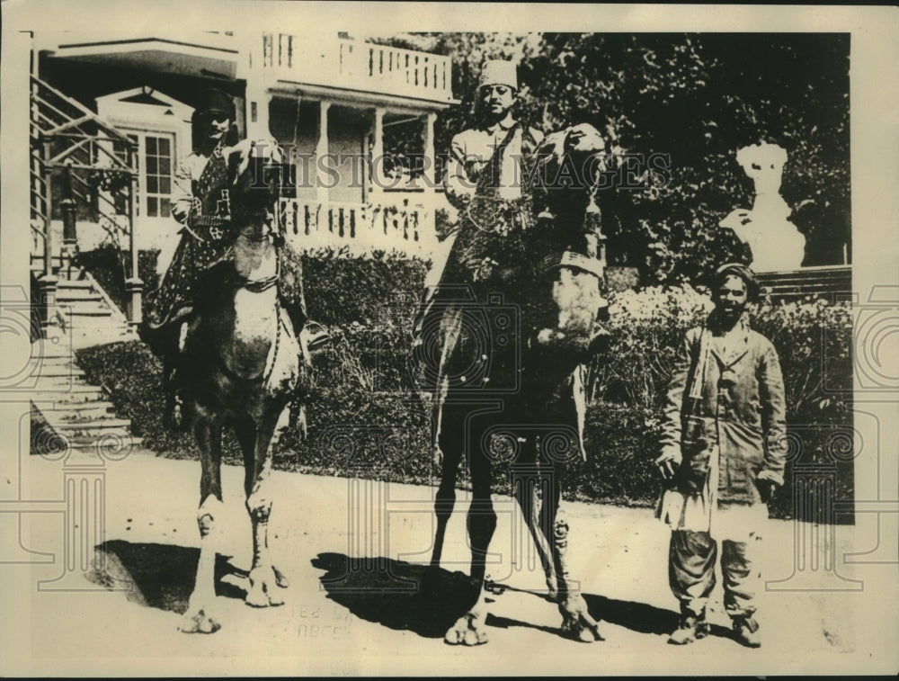 1929 Press Photo King Amanullah and His Court Chamberlain Our Riding Camels