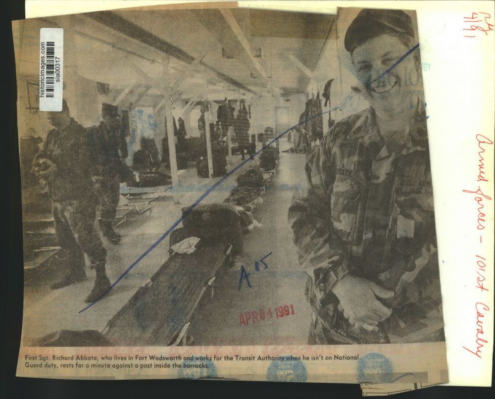 1991 Press Photo First Sergeant Richard Abbate in Fort Wadsworth barracks